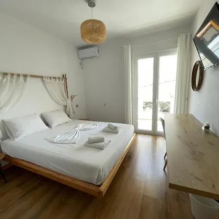 מלון דירות Orchard Retreat 3*