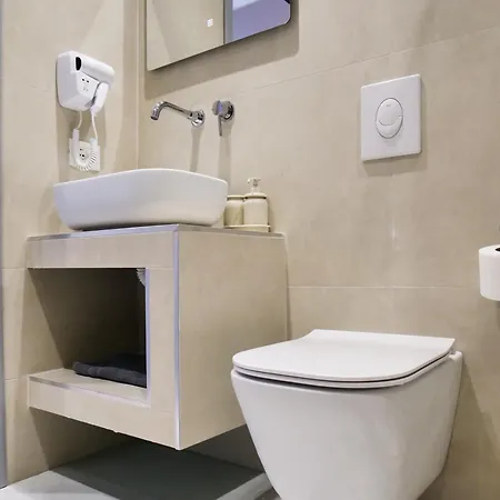 Orchard Retreat Himare