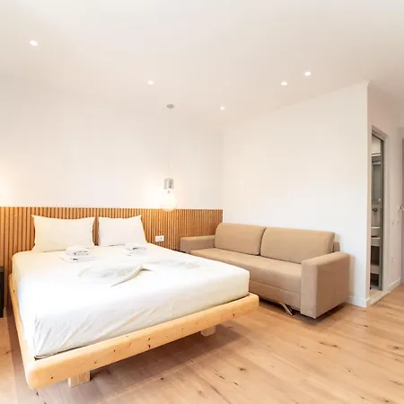 Orchard Retreat Apart-hotel Himare