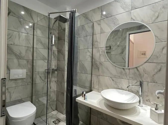 Orchard Retreat Himara