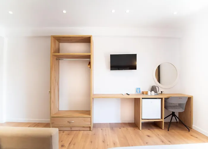 Orchard Retreat Himarë