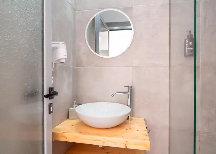 Orchard Retreat Apart Otel 4*